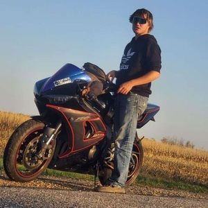 Meet your Posher, Aj